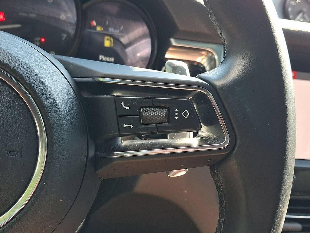 Used 2023 Porsche Macan AWD/4WD image 10