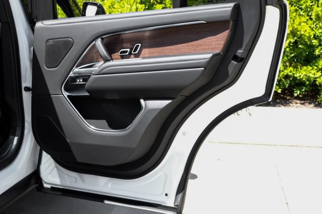 New 2027 Land Rover Range Rover Long Wheelbase SE AWD/4WD image 59