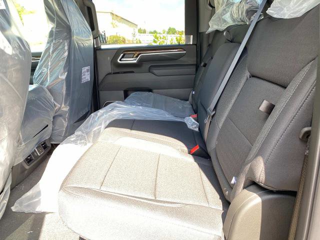 New 2026 GMC Sierra 2500 SLE w/ SLE Value Package; image 6