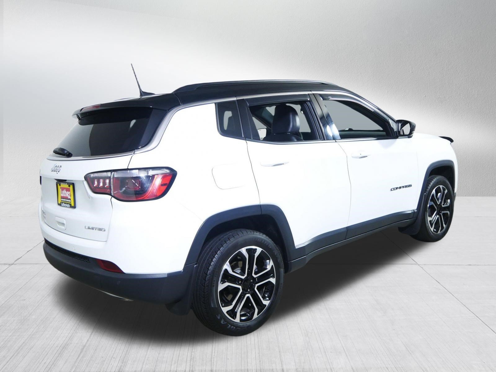 Used 2023 Jeep Compass Limited AWD/4WD image 7