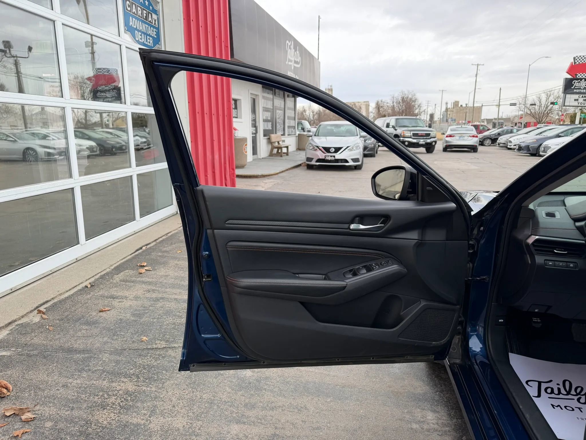 Used 2020 Nissan Altima 2.5 SR w/ Premium Package image 9