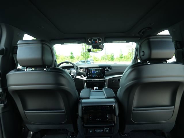 New 2026 Jeep Grand Wagoneer Limited w/ Premium Group II AWD/4WD image 25