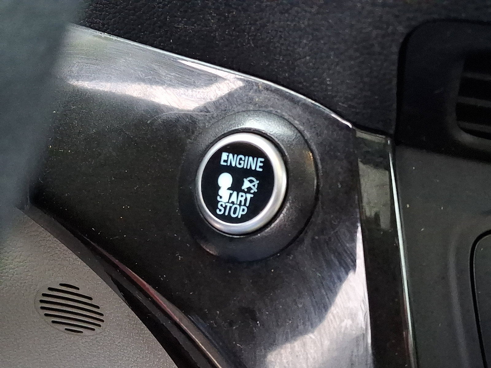 Used 2018 Ford Escape Titanium image 26