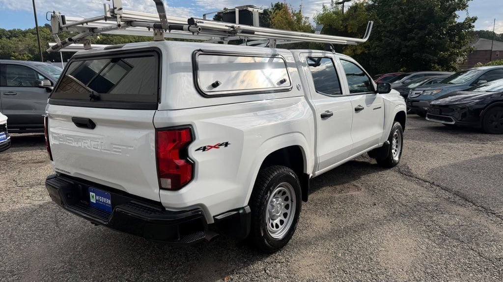 Used 2025 Chevrolet Colorado W/T AWD/4WD image 6