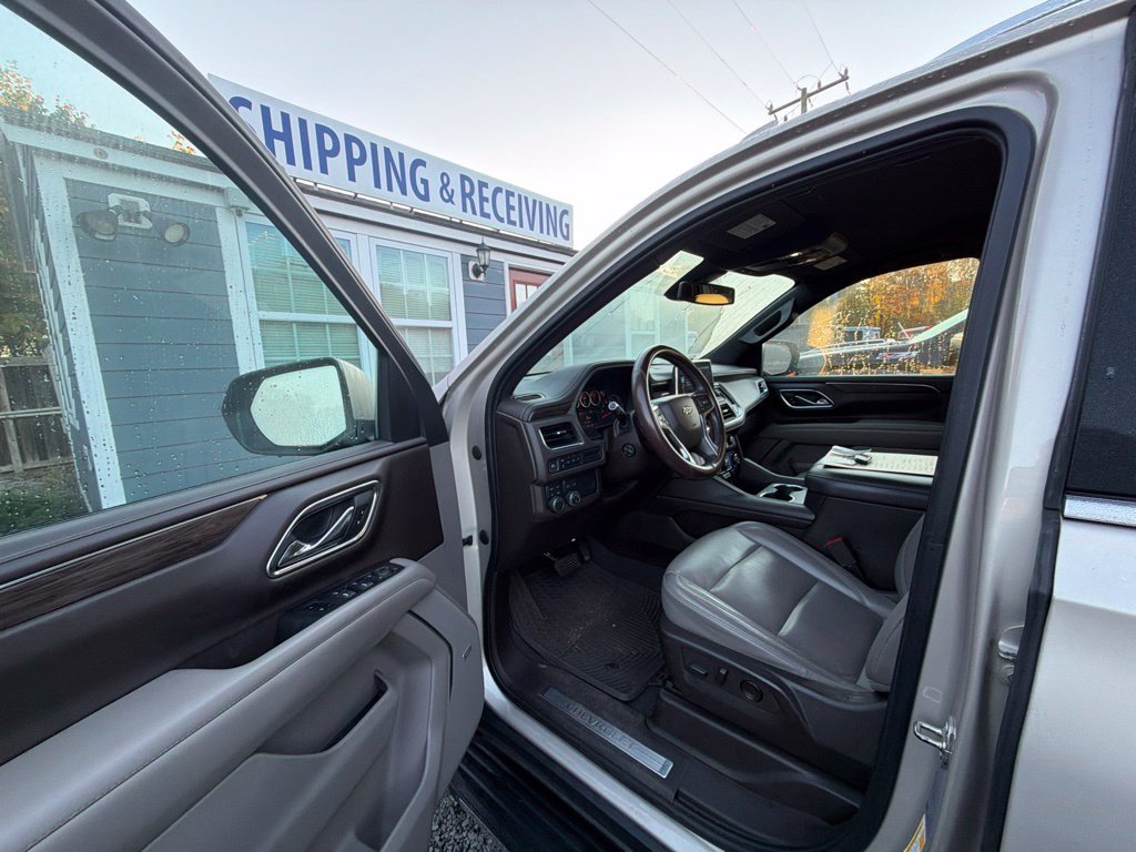 Used 2021 Chevrolet Tahoe LT w/ Luxury Package AWD/4WD image 15