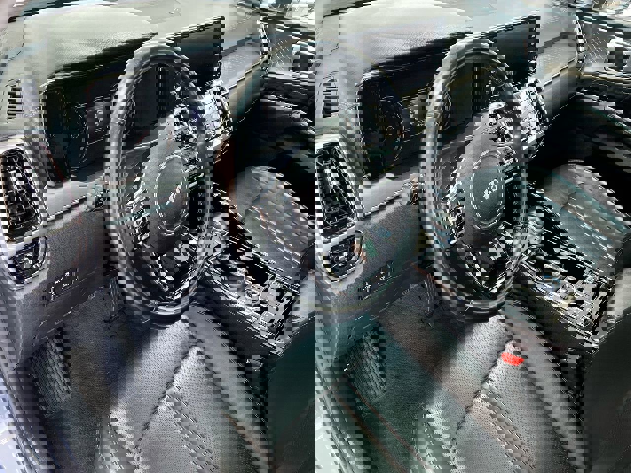 Certified 2022 Kia Sorento SX image 21