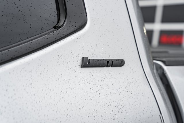 Used 2025 Toyota Tundra Limited image 17