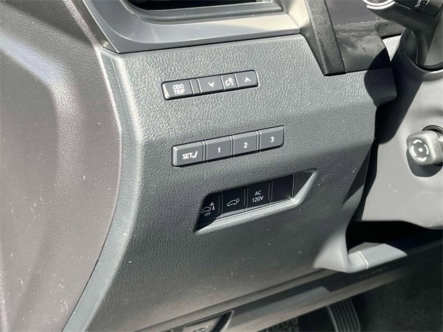 Used 2024 Lexus GX 550 image 29