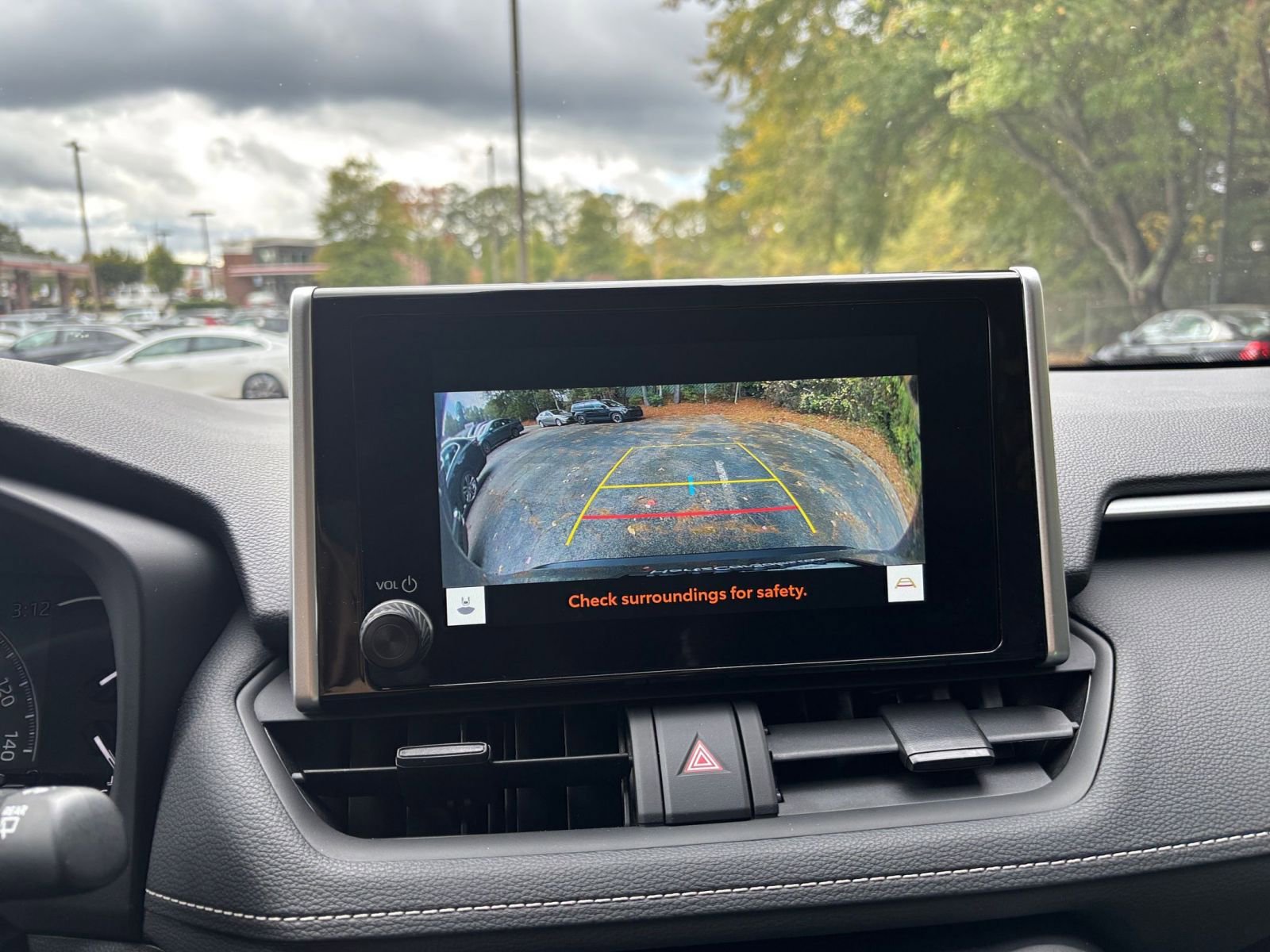 Used 2025 Toyota RAV4 XLE image 17