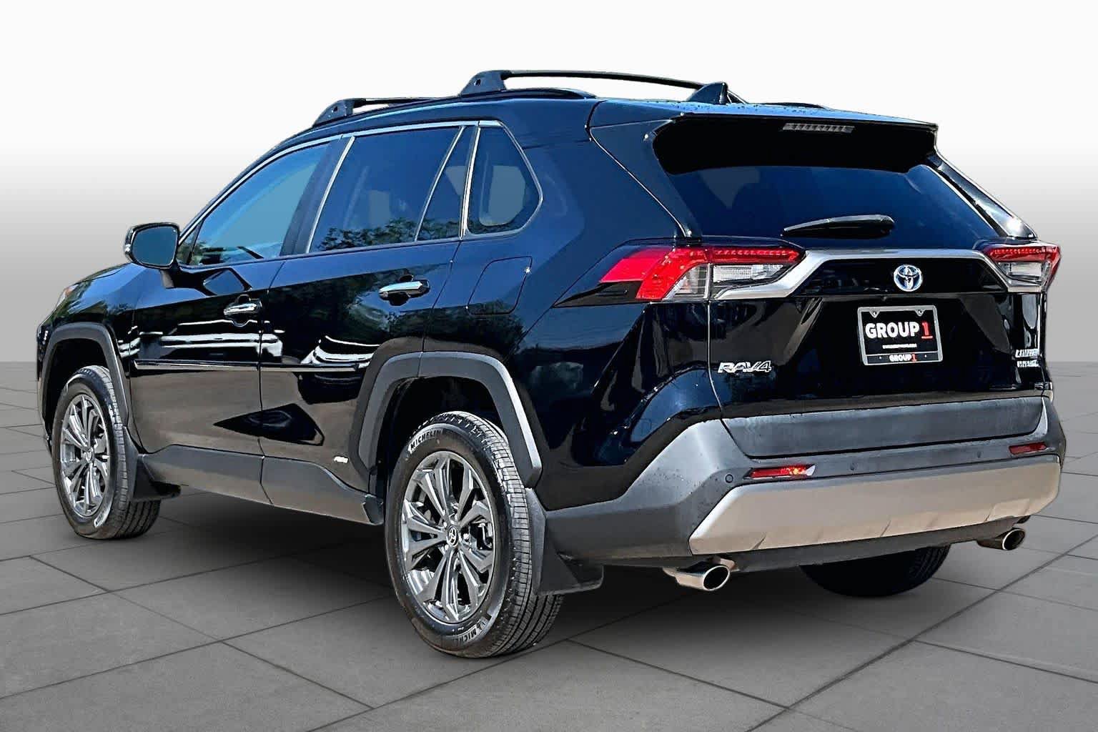 Used 2023 Toyota RAV4 Limited AWD/4WD image 12