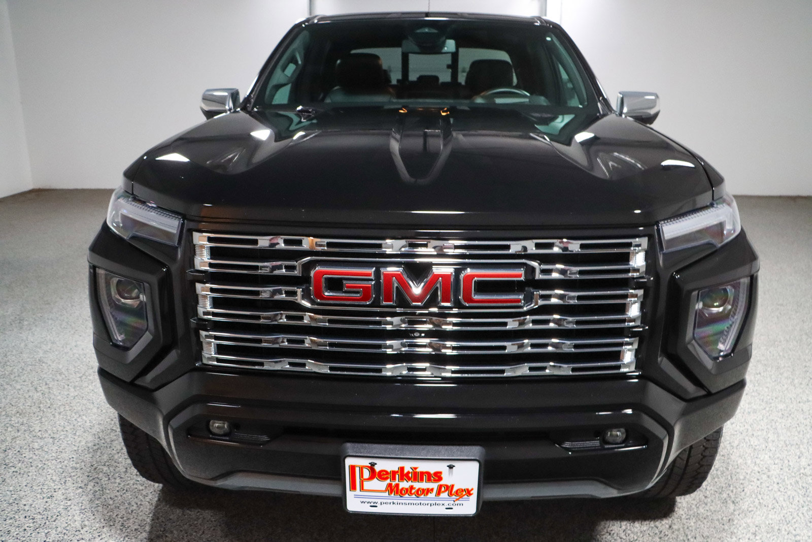 Used 2023 GMC Canyon Denali AWD/4WD image 4