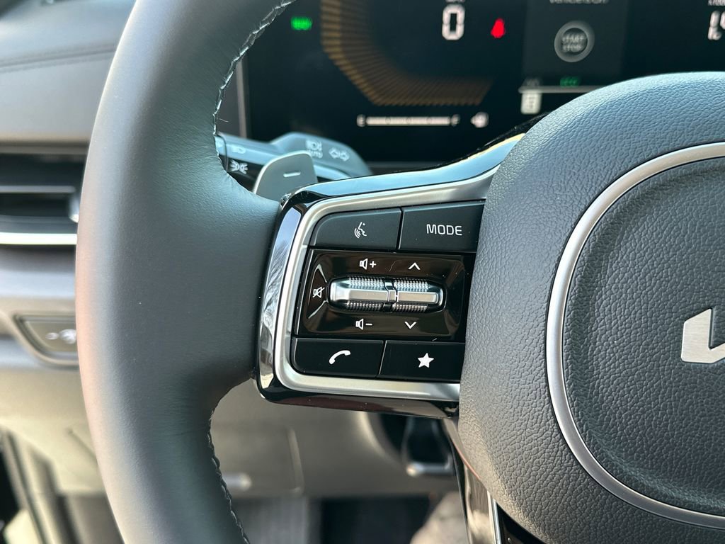 New 2026 Kia Carnival EX FWD image 29