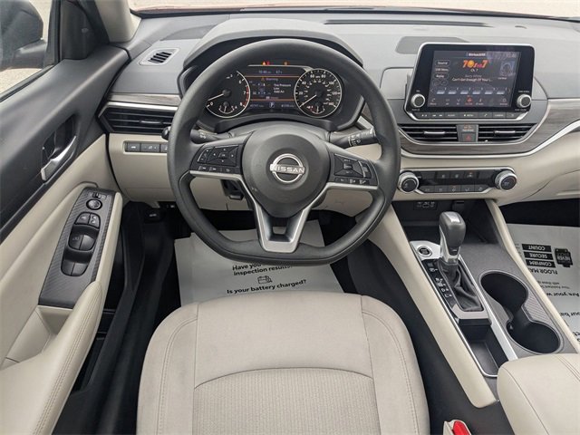 Used 2025 Nissan Altima 2.5 SV image 27