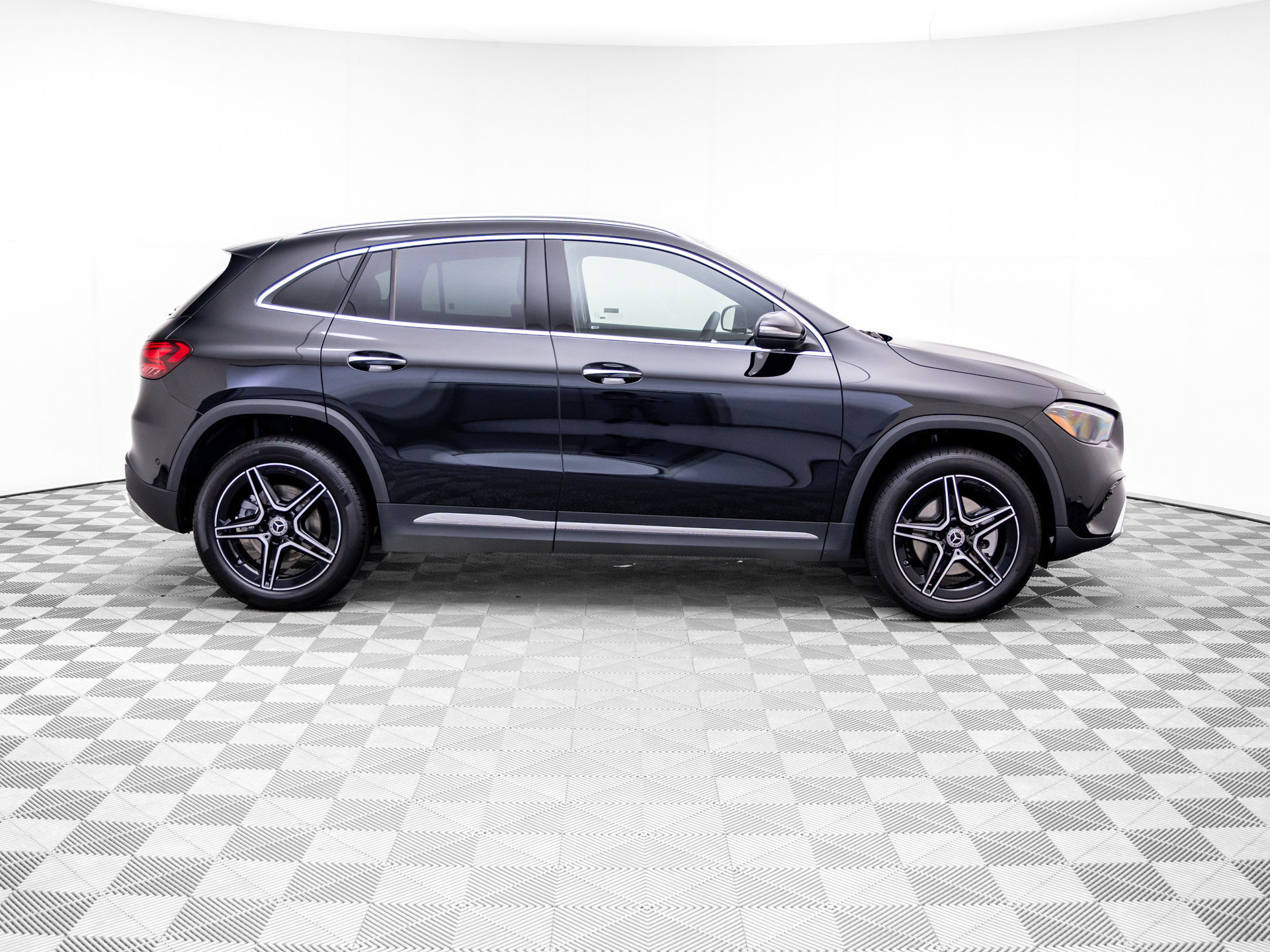 New 2026 Mercedes-Benz GLA 250 4MATIC image 6