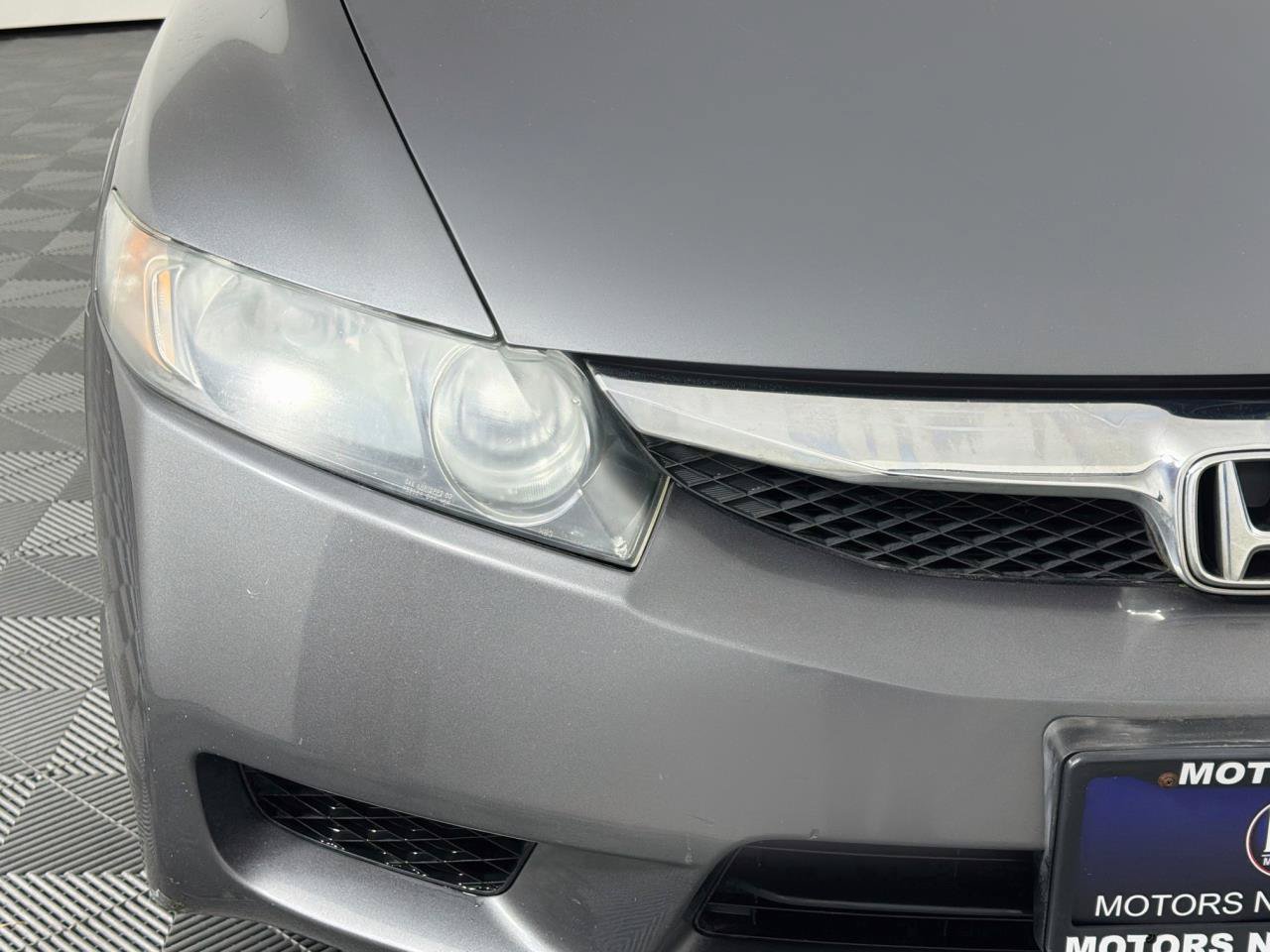 Used 2010 Honda Civic DX-VP image 3