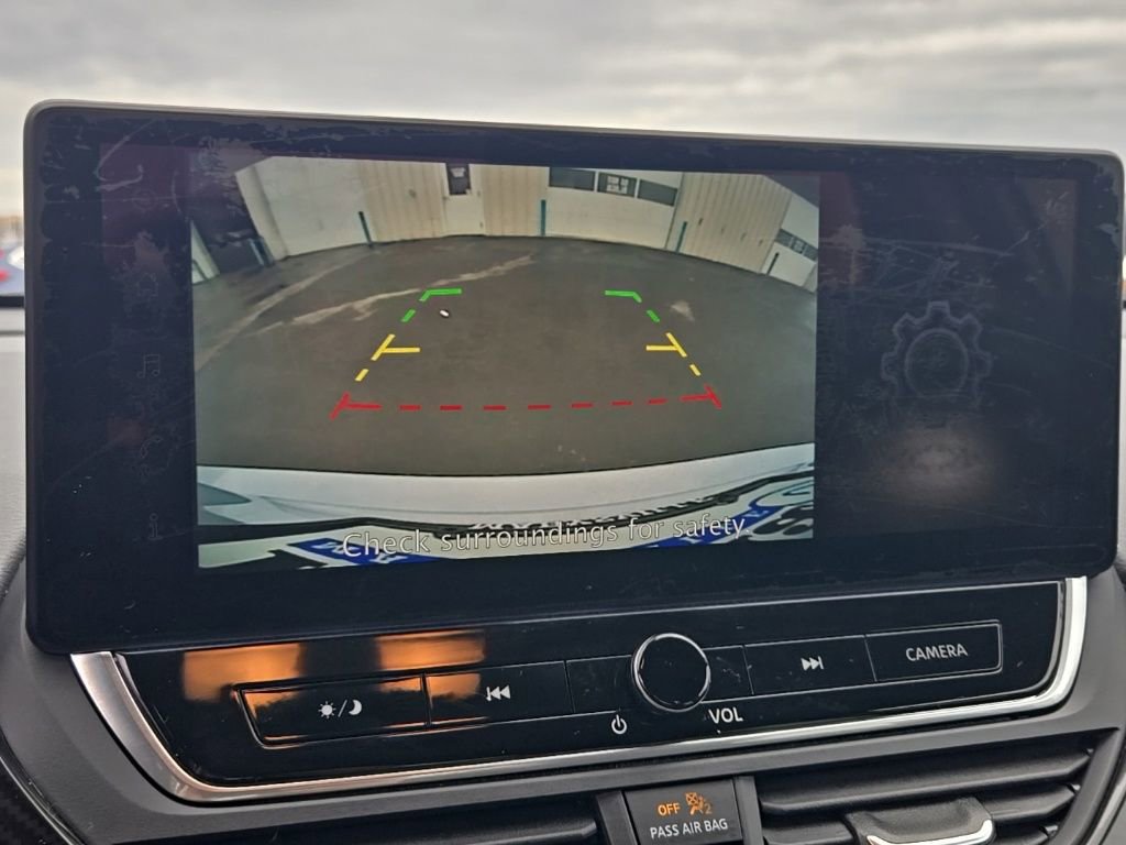 Used 2025 Nissan Altima 2.5 SR w/ SR Premium Package image 19