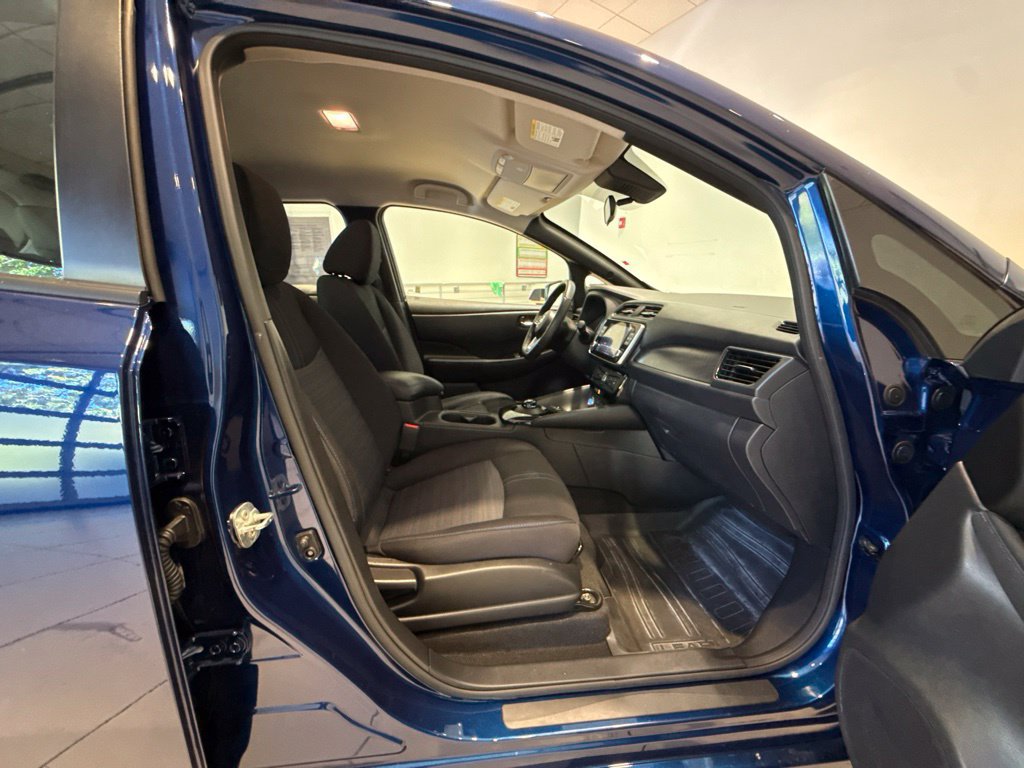 Used 2022 Nissan Leaf SV FWD image 21