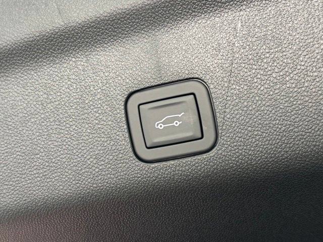 New 2026 GMC Yukon XL Denali w/ Denali Reserve Package AWD/4WD image 15