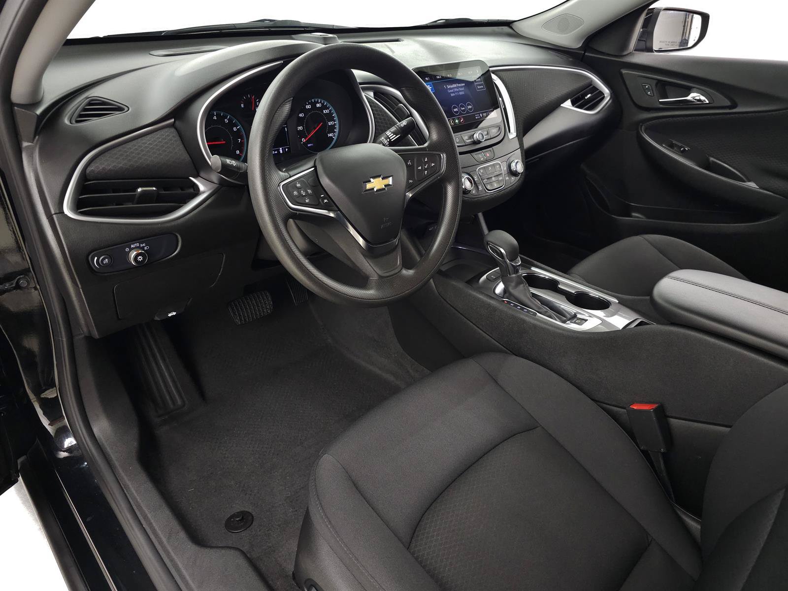 Used 2024 Chevrolet Malibu LT FWD image 11