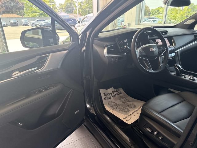 Certified 2024 Cadillac XT5 Premium Luxury w/ LPO, Floor Liner Package FWD image 15