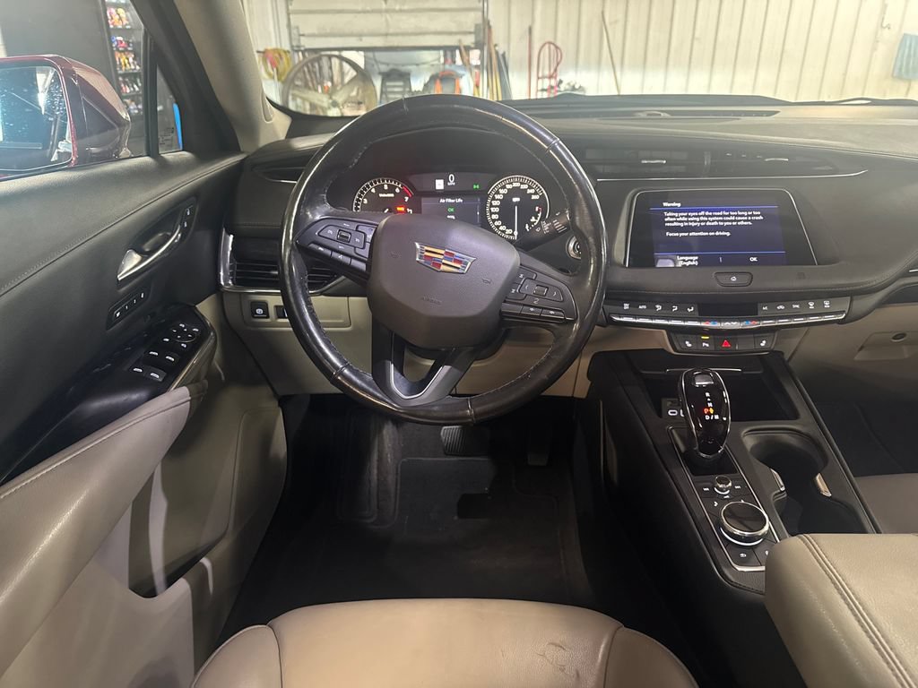 Used 2019 Cadillac XT4 Premium Luxury AWD/4WD image 17