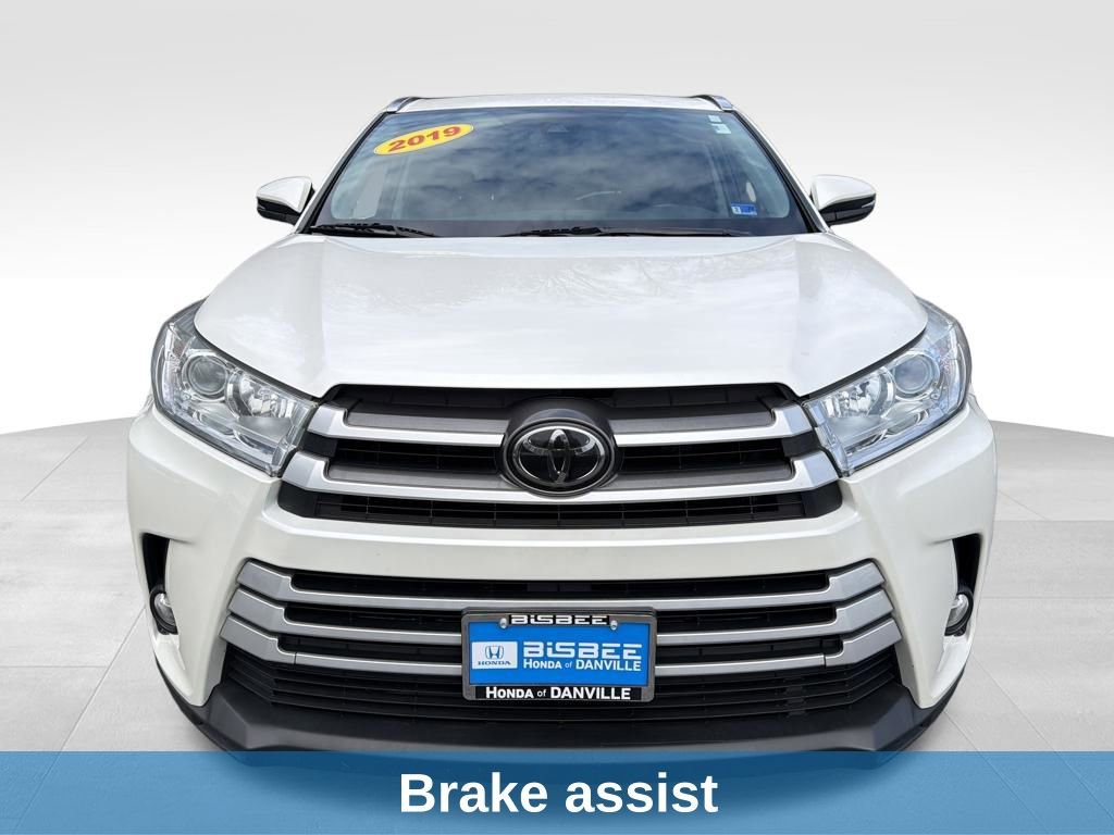Used 2019 Toyota Highlander XLE image 11