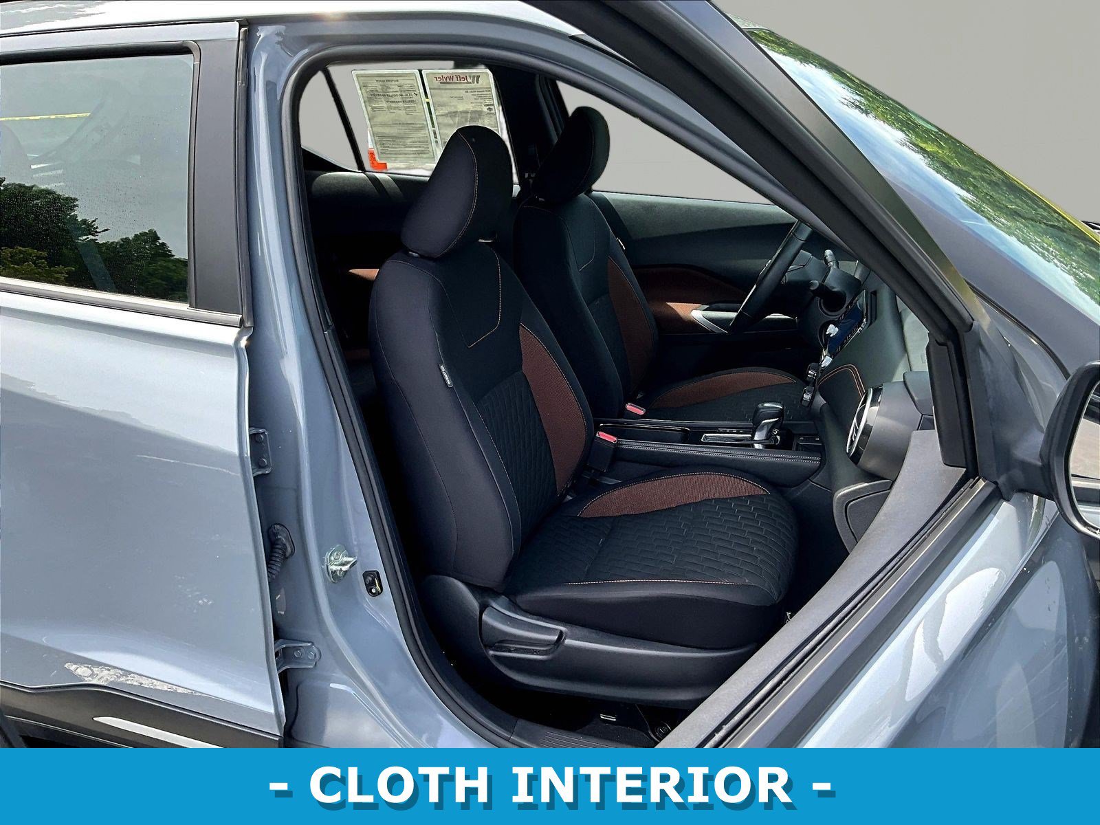 Used 2022 Nissan Kicks SR w/ Interior Electronics Package FWD image 29