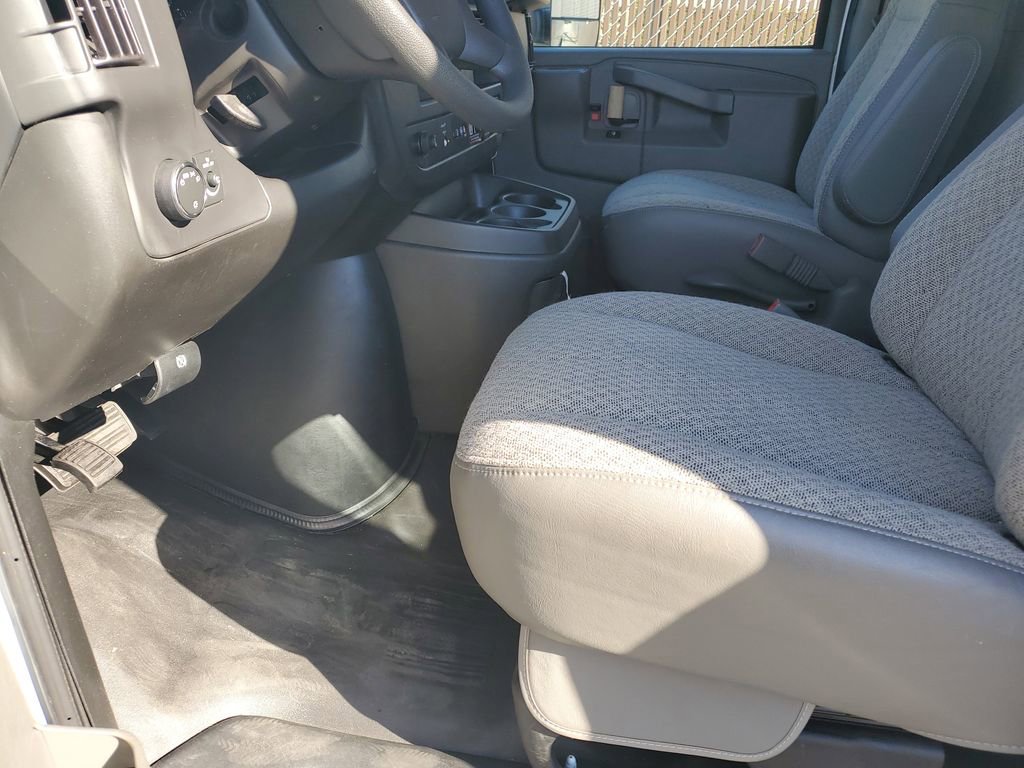 New 2025 Chevrolet Express 3500 w/ Power Convenience Package image 11