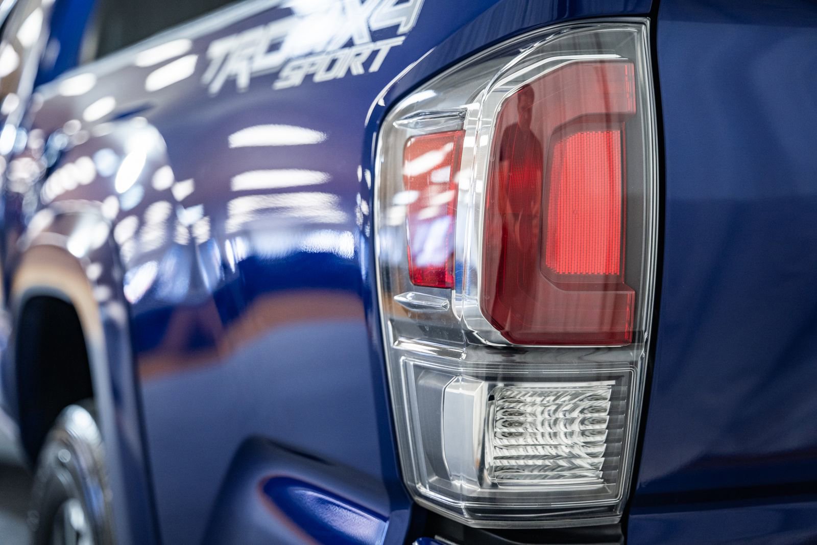 Used 2022 Toyota Tacoma TRD Sport image 9