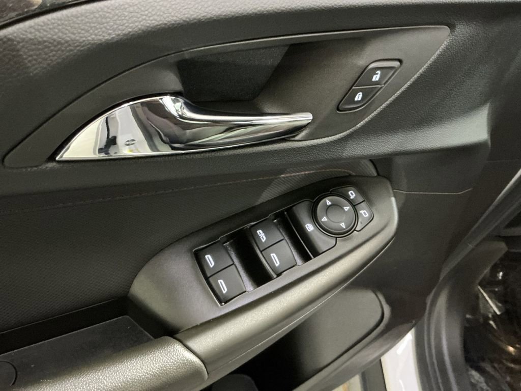 Used 2023 Chevrolet TrailBlazer RS image 23