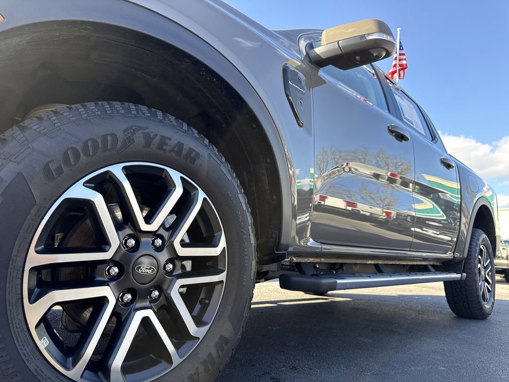 Used 2025 Ford Ranger Lariat AWD/4WD image 9
