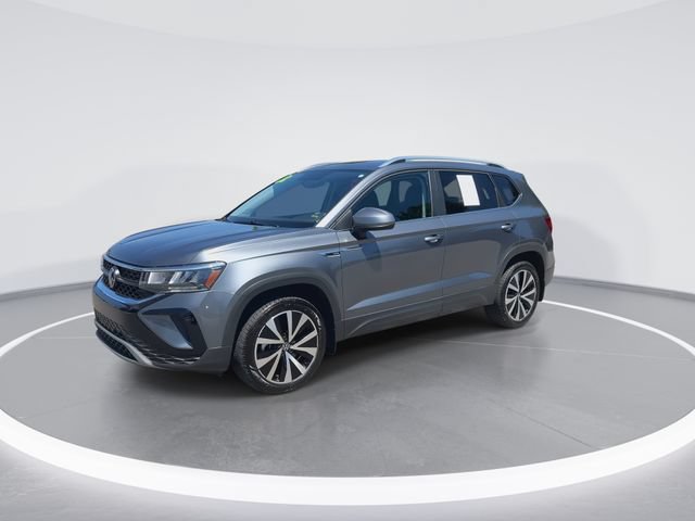 Used 2022 Volkswagen Taos SE FWD image 4