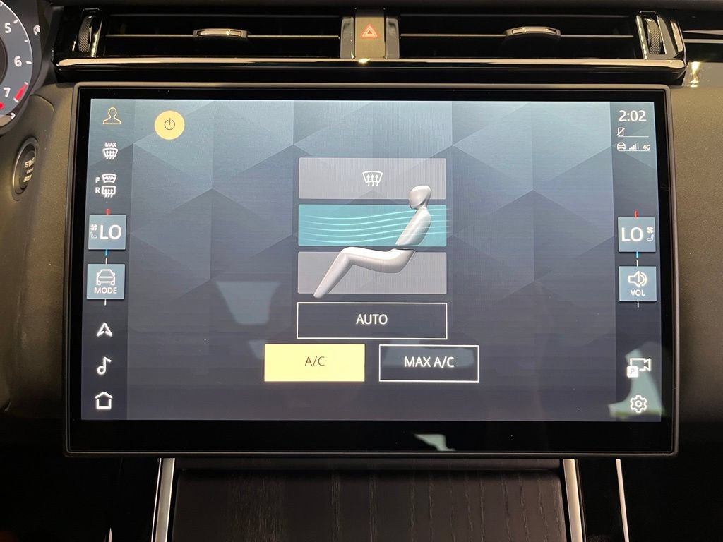 Used 2026 Land Rover Range Rover Velar Dynamic SE AWD/4WD image 59