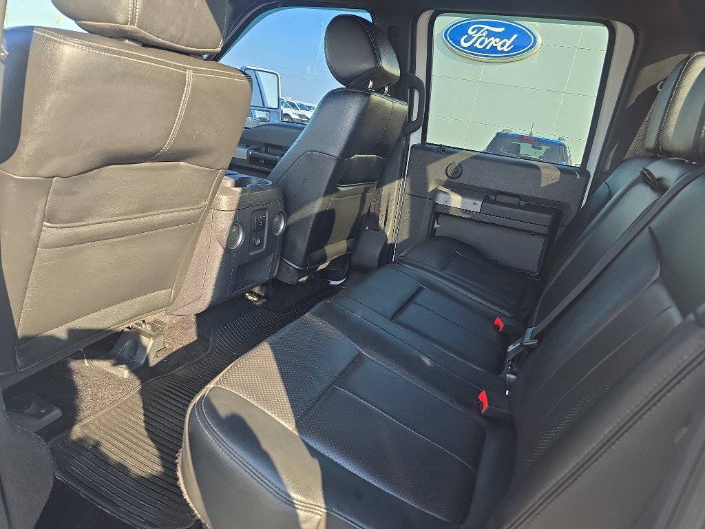 Used 2014 Ford F550 4x4 Crew Cab Super Duty w/ Lariat Interior Package image 23