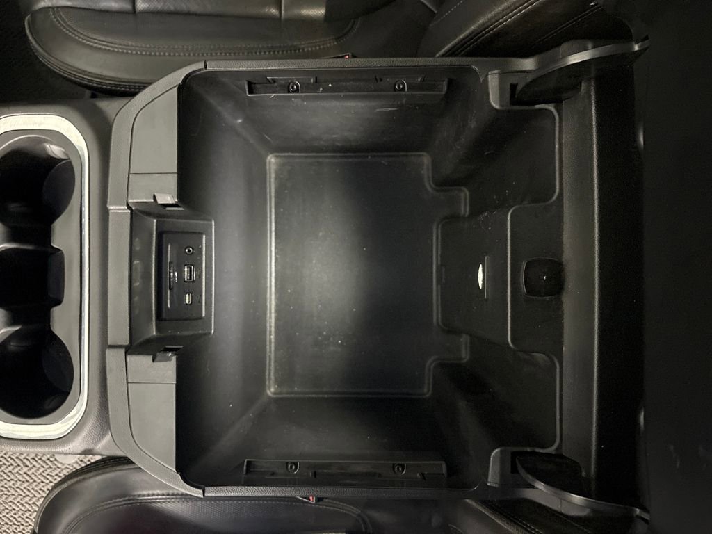 Used 2022 Chevrolet Silverado 3500 High Country w/ Safety Package II image 34