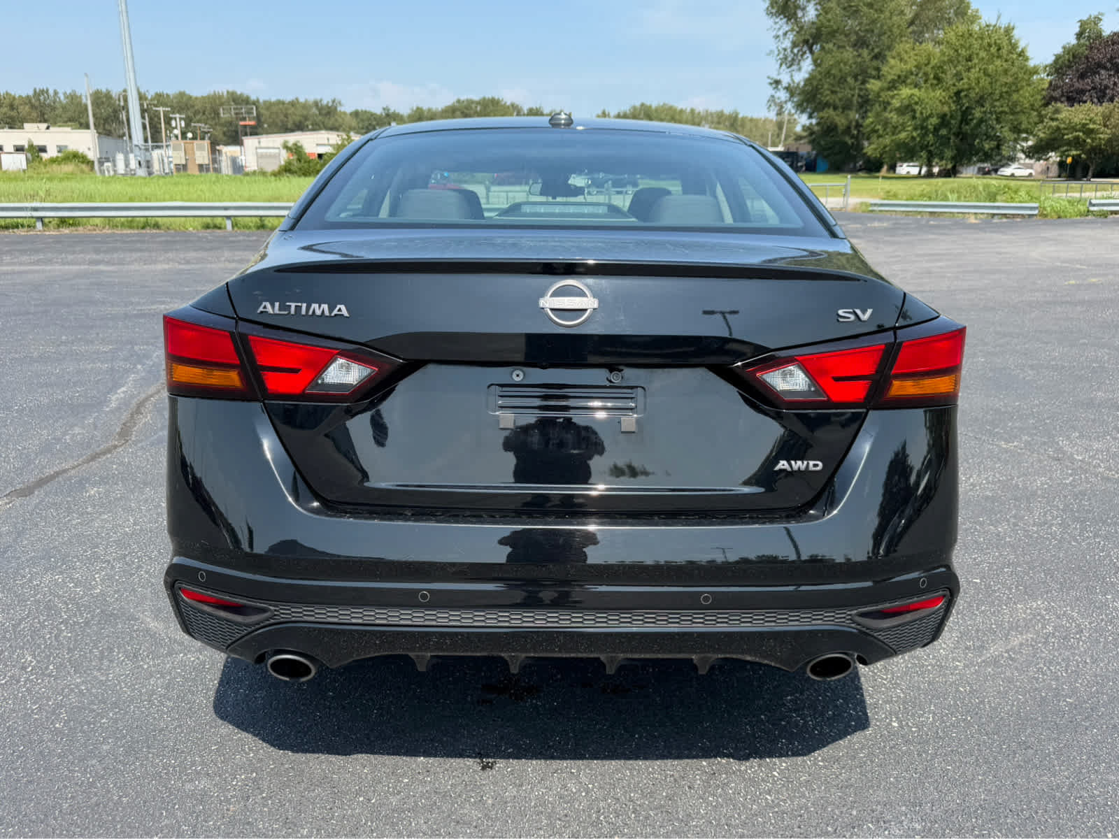 Used 2024 Nissan Altima 2.5 SV w/ SV Premium Package AWD/4WD image 6