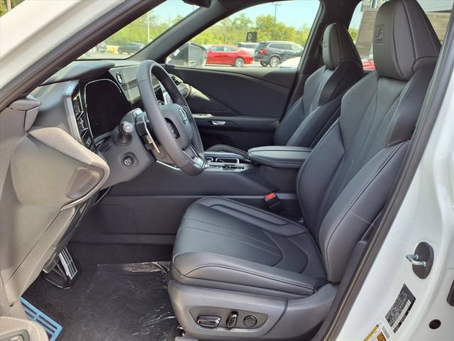 New 2026 Lexus TX 500h AWD image 15