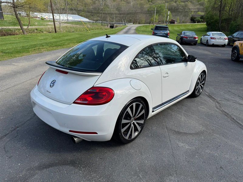 Used 2012 Volkswagen Beetle 2.0T FWD image 4