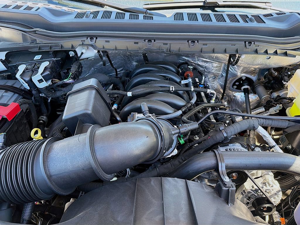 New 2026 Ford F550 4x4 Crew Cab image 13