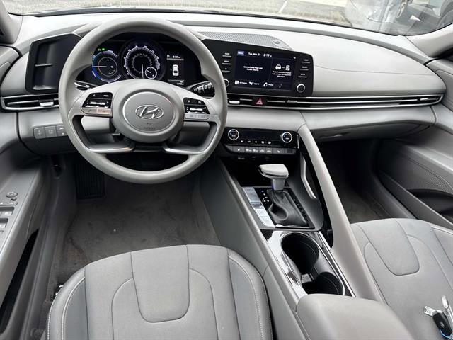 Used 2023 Hyundai Elantra Blue FWD image 9
