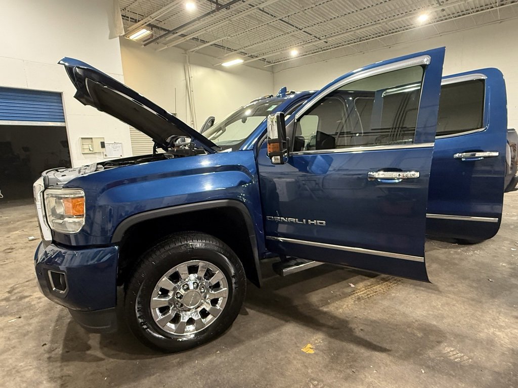 Used 2016 GMC Sierra 2500 Denali w/ Duramax Plus Package image 19