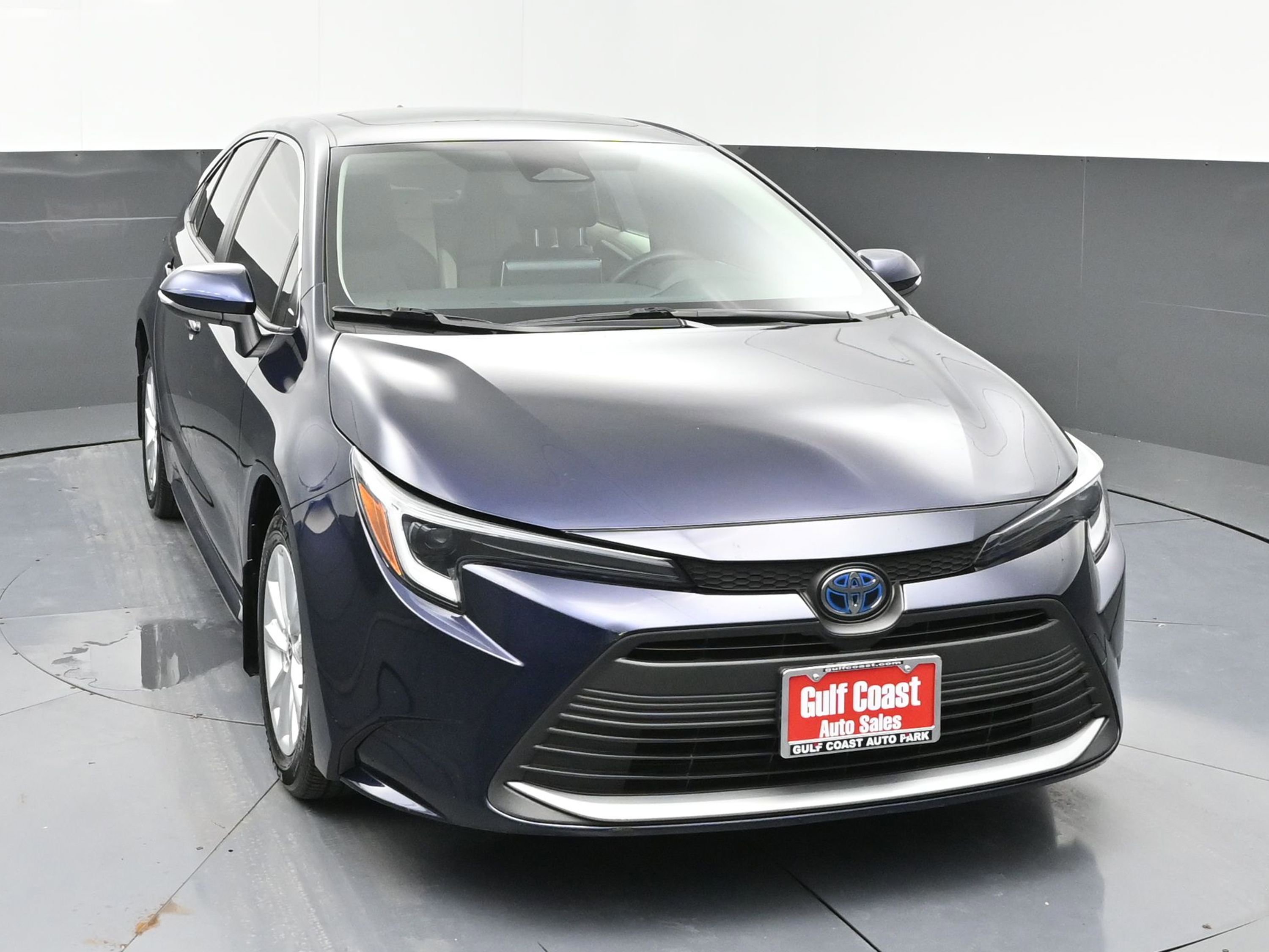 Certified 2024 Toyota Corolla XLE image 3