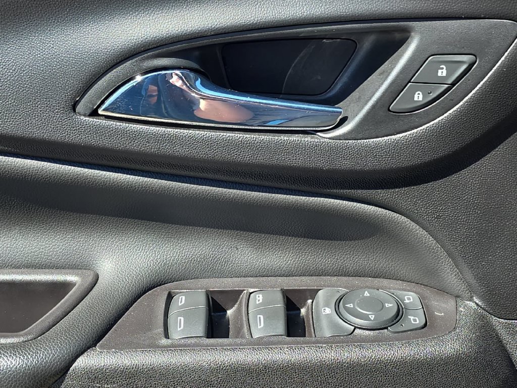 Used 2021 Chevrolet Equinox Premier FWD image 28