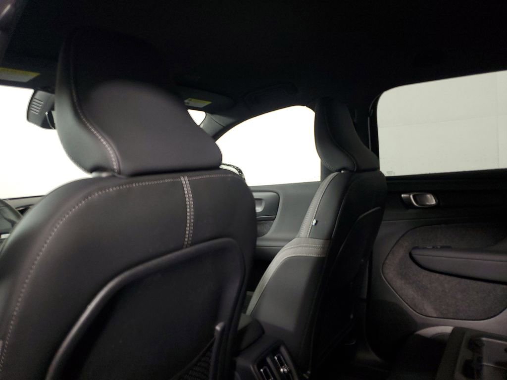 Certified 2024 Volvo XC40 Recharge Core w/ Protection Package Premier image 16