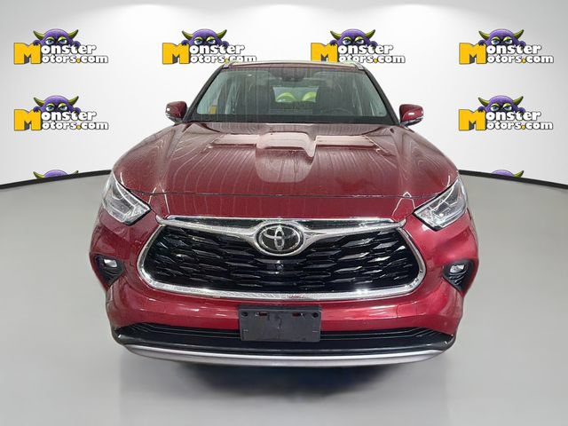 Used 2021 Toyota Highlander Platinum AWD/4WD image 2