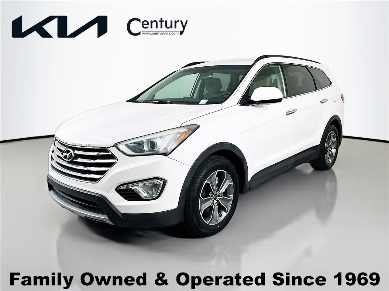 Used 2016 Hyundai Santa Fe SE video 1
