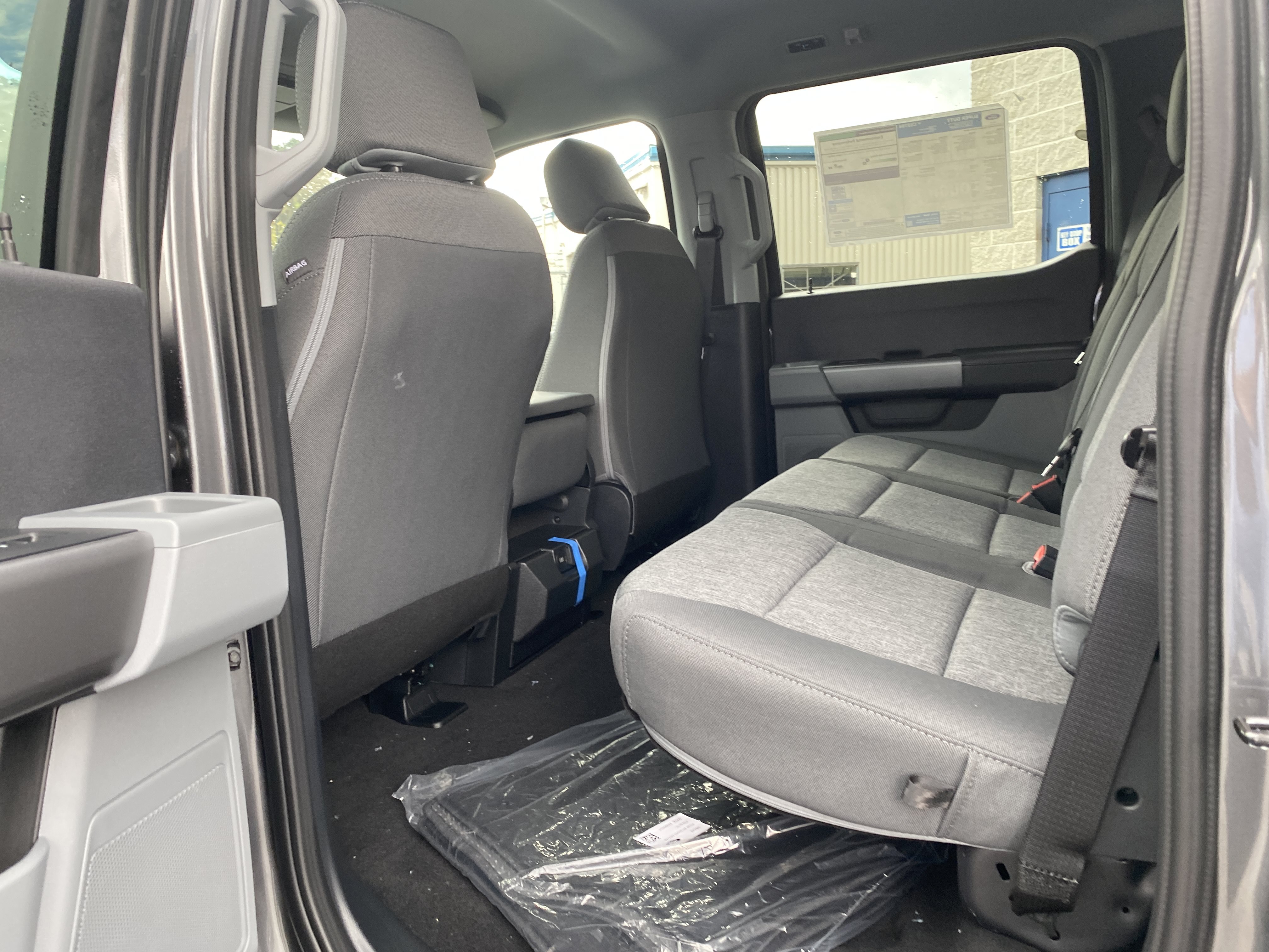 New 2027 Ford F250 XL w/ Tremor Off-Road Package AWD/4WD image 24