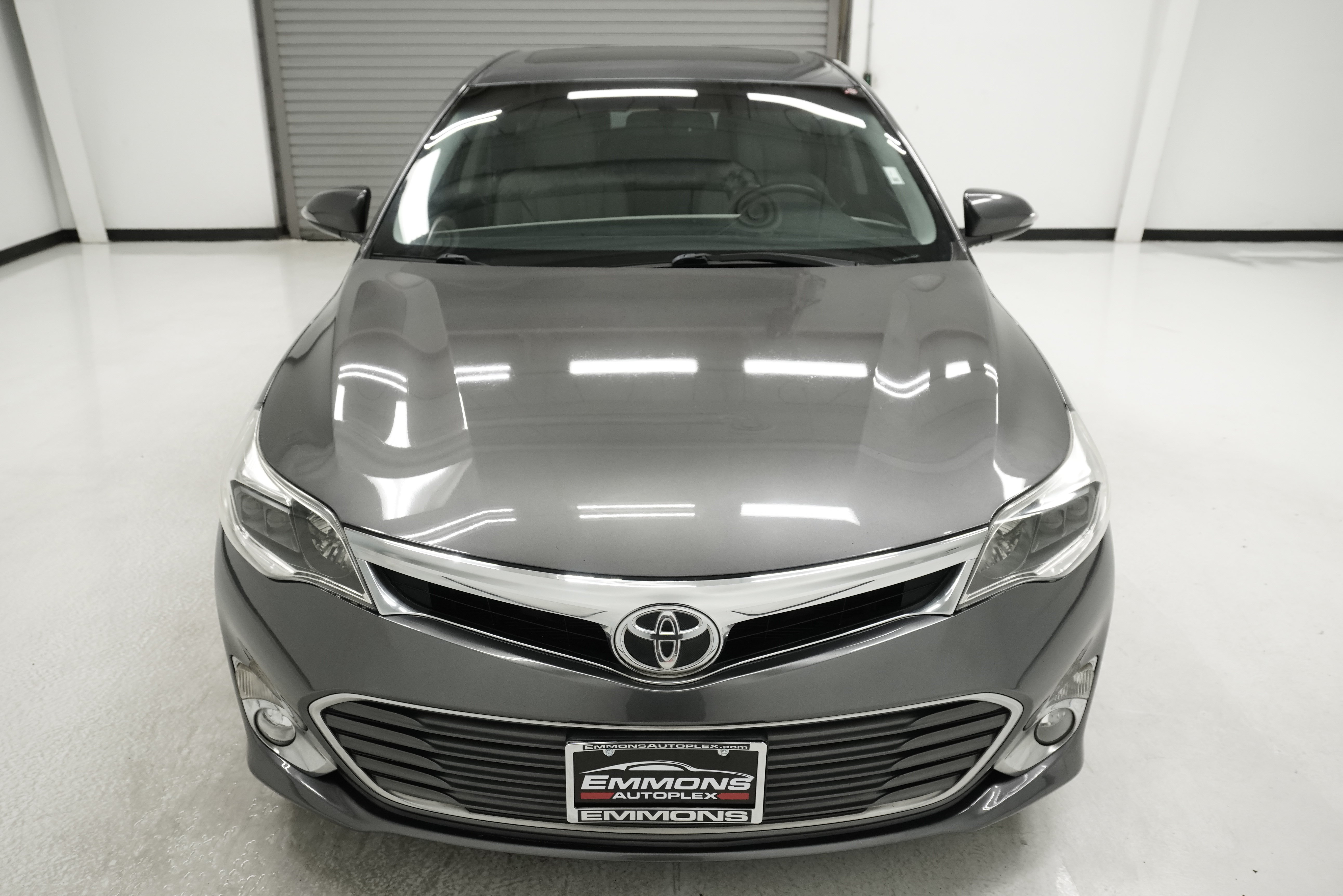 Used 2014 Toyota Avalon XLE Premium FWD image 2