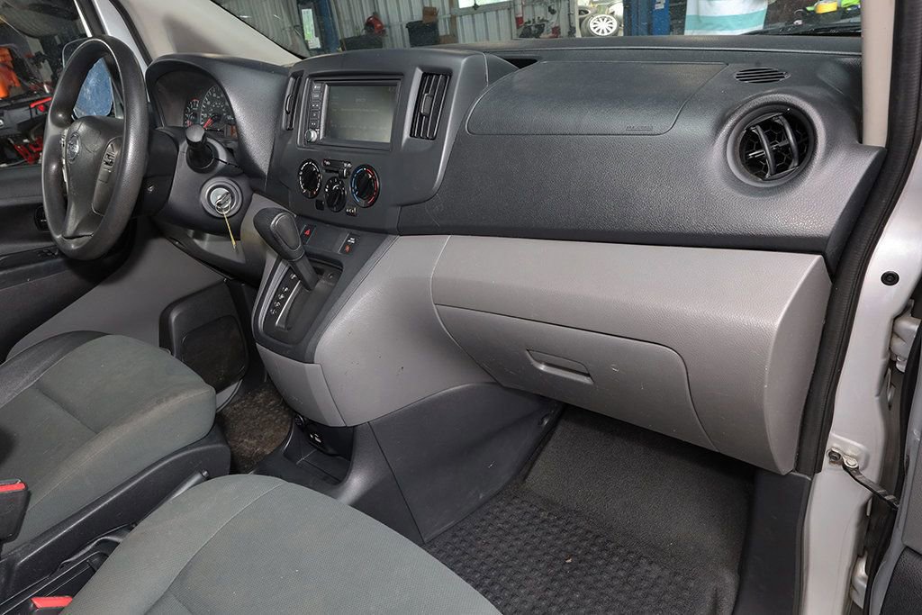Used 2020 Nissan NV200 S image 18