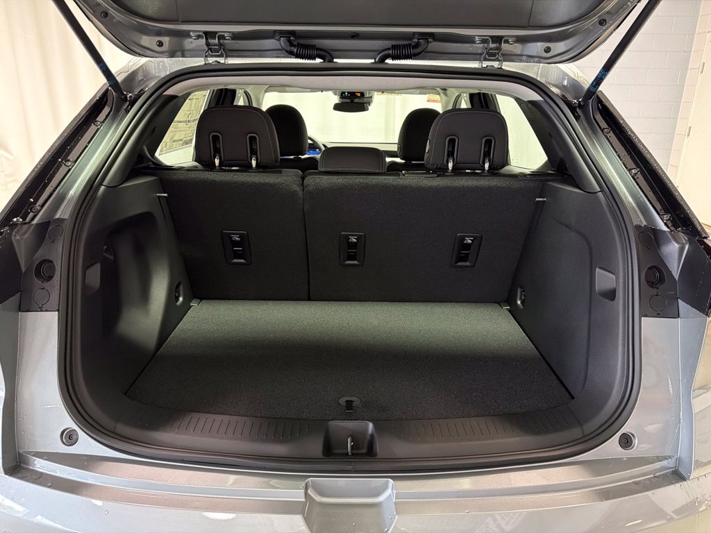 New 2027 Chevrolet Bolt LT w/ Comfort Package FWD image 30